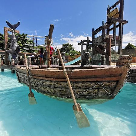 Port Royale Waterpark Resort Dumaguete City Ngoại thất bức ảnh